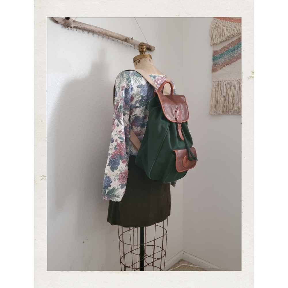 🌾SOLD! Vintage 90s Hunter Forest Green Brown Leather Canvas Drawstring Backpack - Picture 2 of 6